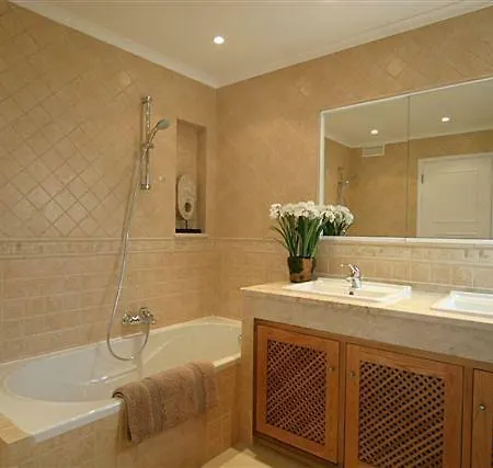 Sleeps 6 Pool Air Con T479938 *